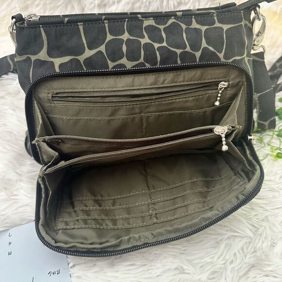 Baggallini Small Zip Crossbody Shoulder  Bag Lightweight‎ Multipockets Travel - Picture 4 of 8